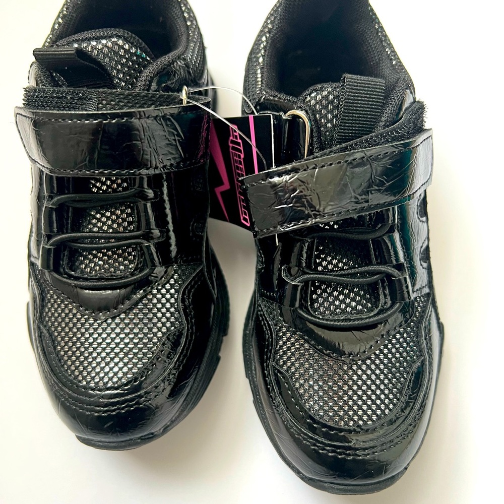 New with tag, size 11T